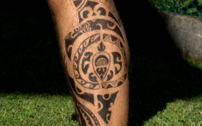tortuga maori tatuaje